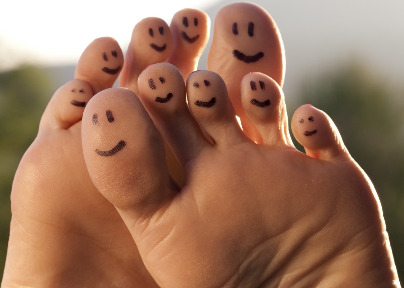 How to cure smelly feet-toes up in the air