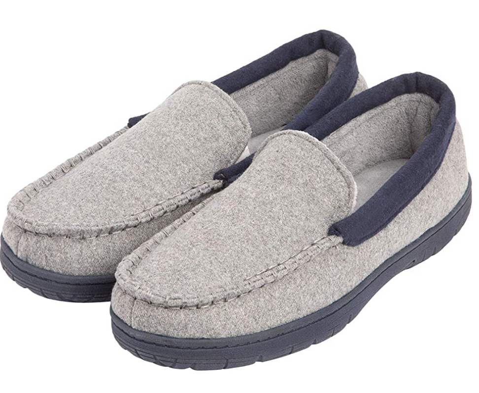 9 Best House Shoes & House Slippers of 2022 | WalkJogRun