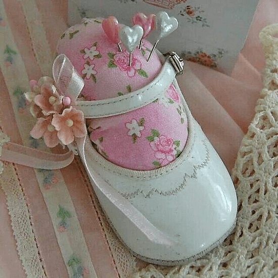 baby shoe pincushion