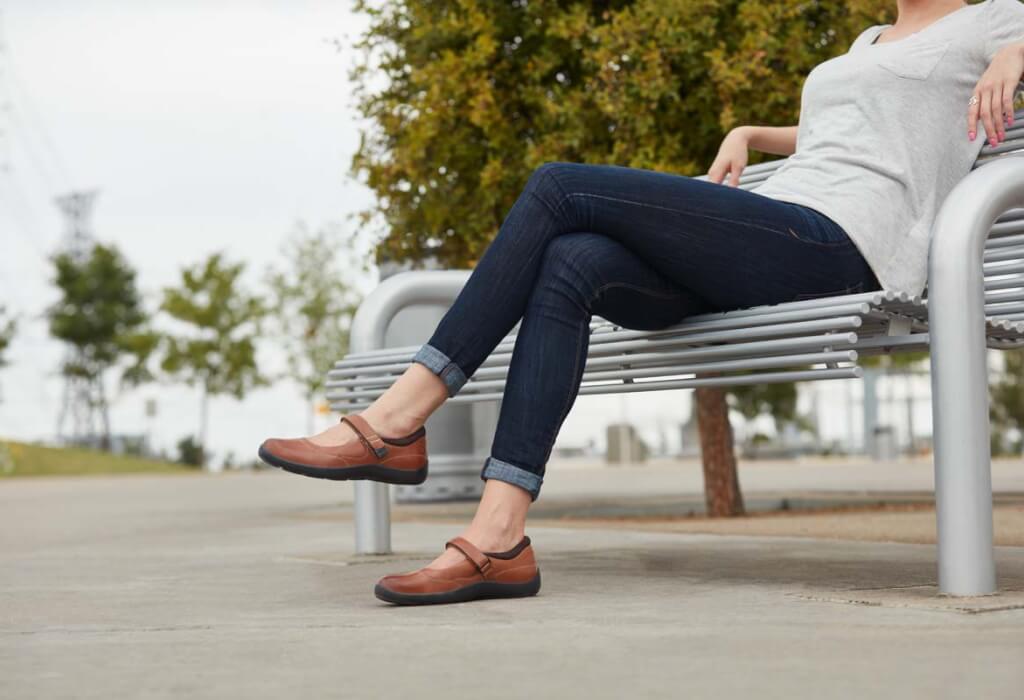 What is the Difference Between Diabetic Shoes & Regular Shoes? WJR